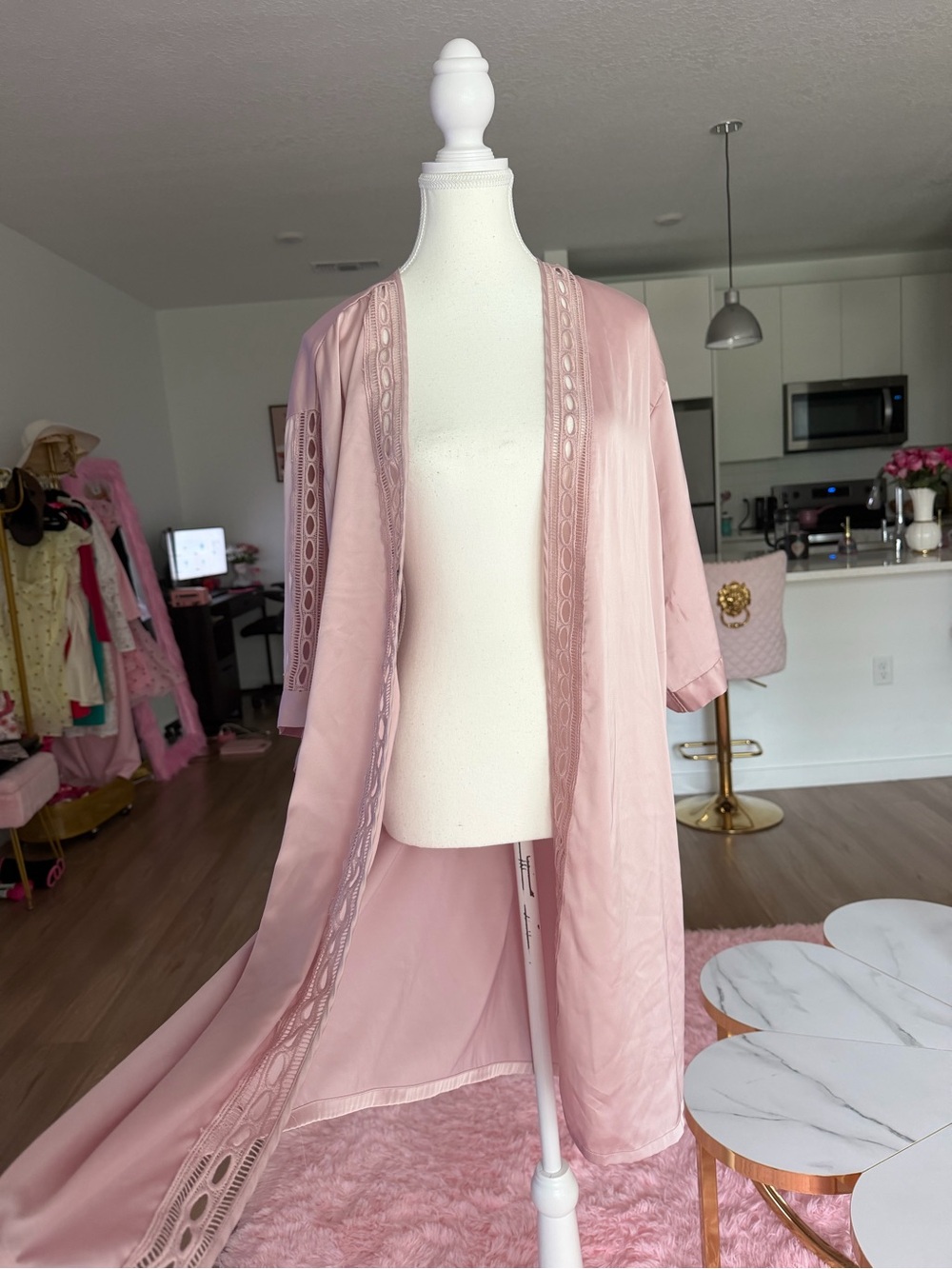 Women's Satin Lace-Trim Robe - Blush Pink